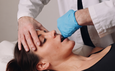 Mandibola bloccata o dolore mentre mastichi? L’osteopatia può aiutarti